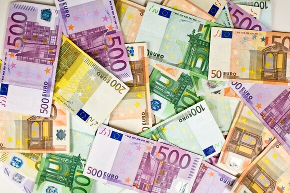 Курс евро опустился ниже 81 рубля впервые с июля 2020 года – Москва 24,  25.10.2021