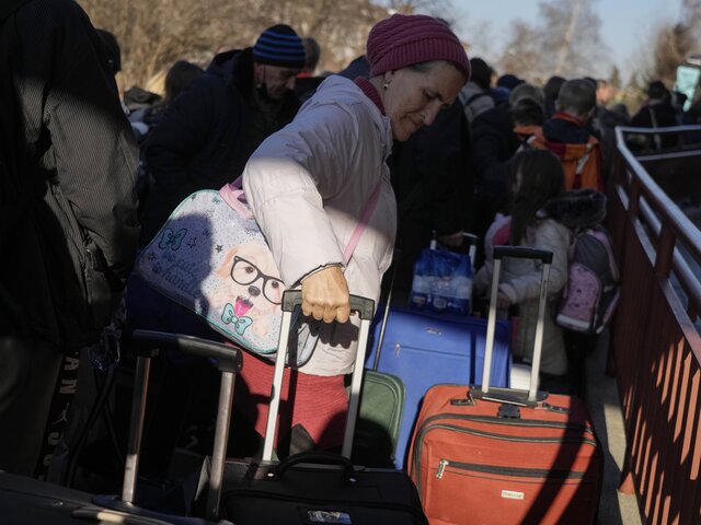 В МО РФ заявили, что с Украины эвакуировали в РФ свыше 19,4 тыс человек за сутки
