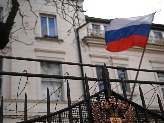 Посольства РФ последние месяцы живут практически в блокаде – Захарова