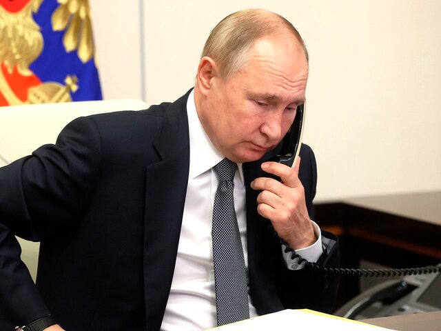 Путин провел телефонный разговор с Макроном и Шольцем по поводу ситуации на Украине