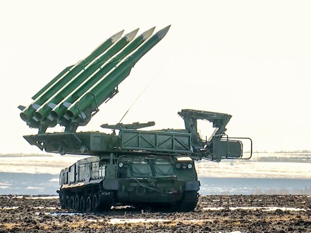 Россия укрепит военный потенциал на западных границах – Песков
