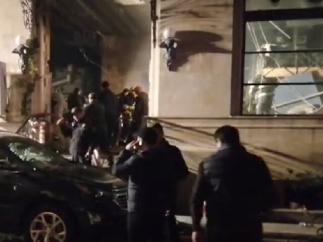 Не менее трех человек погибли при взрыве в центре Баку – СМИ