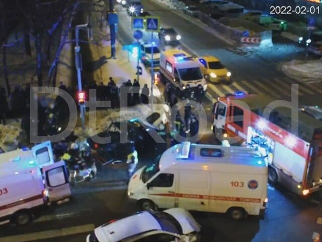 В результате ДТП на востоке Москвы пострадали 4 человека – СМИ