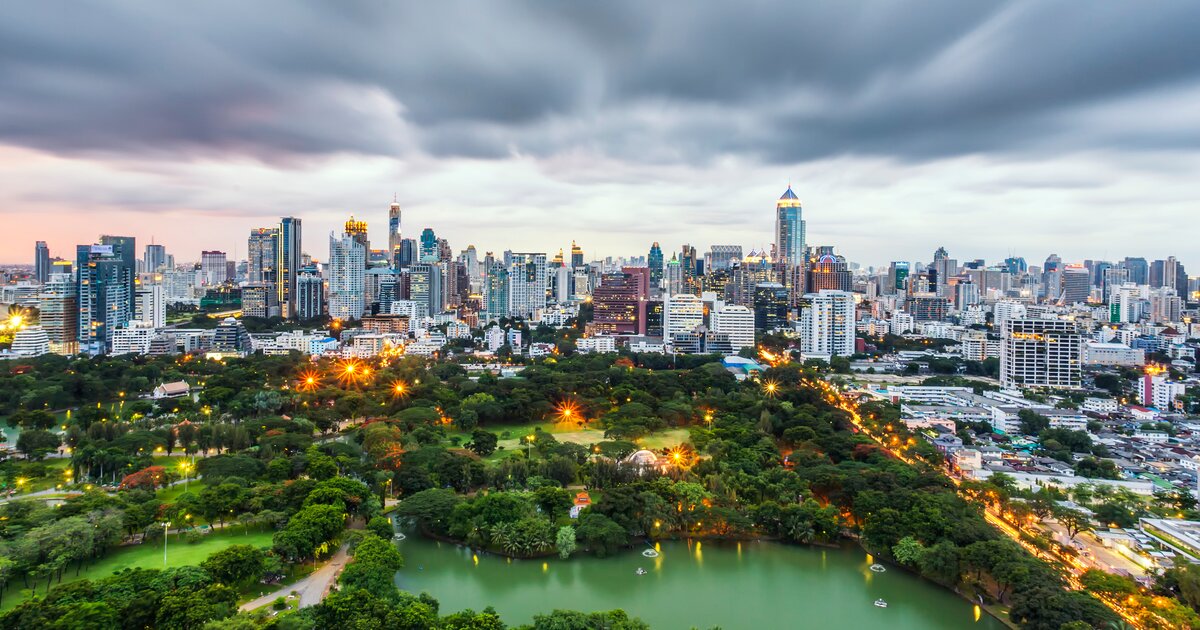 Бангкок рф. Бангкок столица Таиланда. Столица Тайланда 2022. Маха Накхон Бангкок. Бангкок население 2023.
