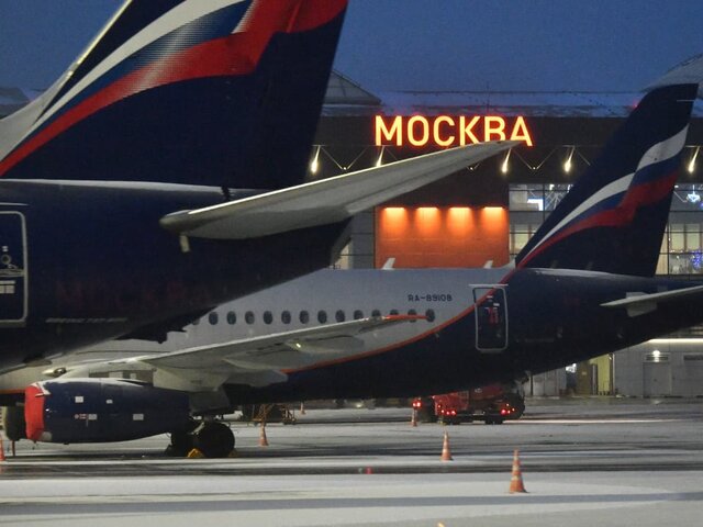 В аэропортах Москвы отменили или задержали более 40 рейсов 
