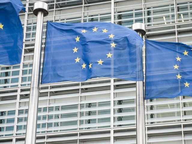 ЕС официально принял санкции против России 