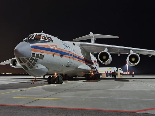 Самолет МЧС России доставил в ЮАР мобильную лабораторию