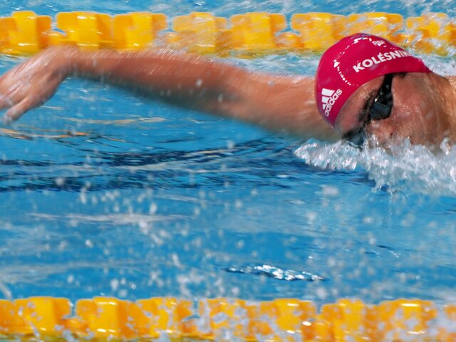 Россиянин Колесников победил на 100-метровке комплексным плаванием на ЧМ на короткой воде