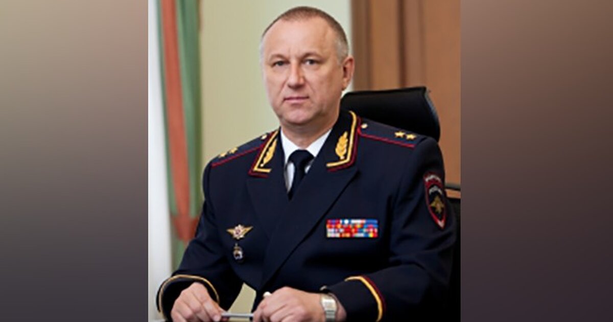 Этот человек будучи министром внутренних дел. Заместитель министра МВД Кравченко.