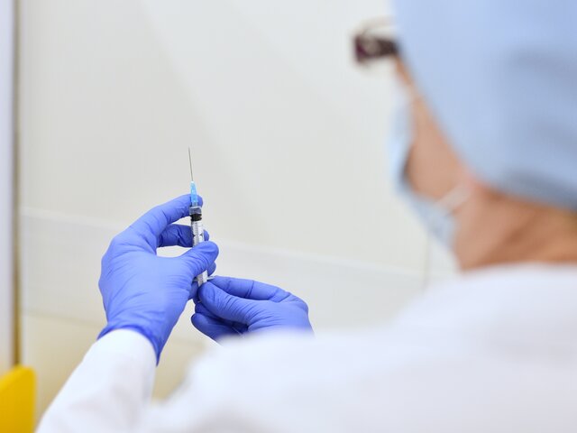 ФМБА подало заявку на регистрацию вакцины против коронавируса 