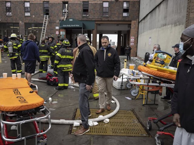 По меньшей мере 19 человек погибли при пожаре в жилом доме в Нью-Йорке – СМИ