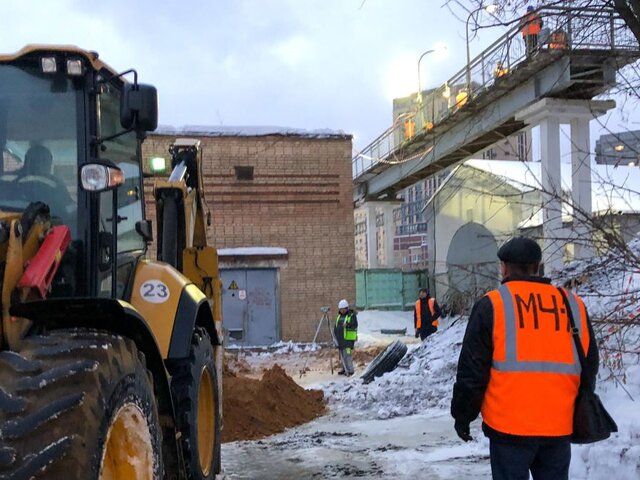 Новый спуск пешеходного моста на станции Москва Товарная – Курская откроют 17 января