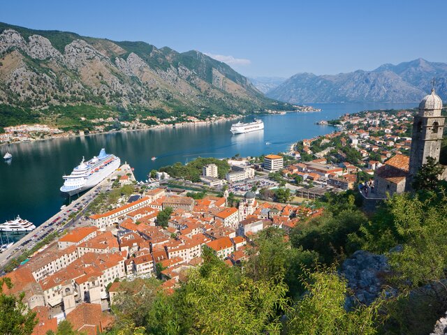 Черногория смягчила правила въезда для туристов
