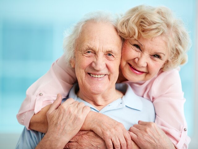 Ученые заявили о синхронном биении сердец у пожилых пар