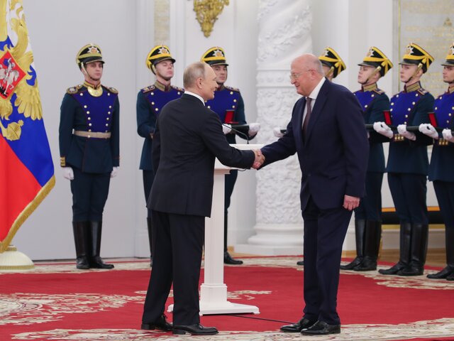 Путин наградил директора Центра имени Гамалеи Гинцбурга орденом Александра Невского