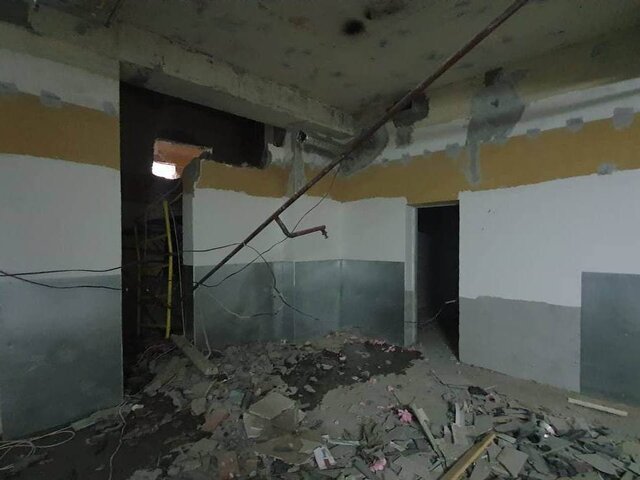 В ТЦ на севере Москвы обрушилась стена