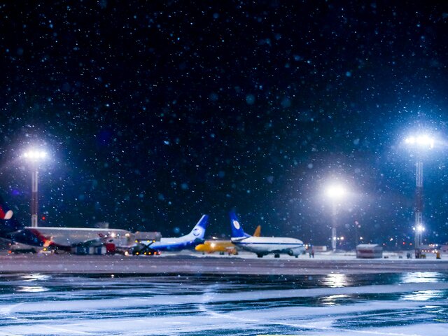 Аэропорт Домодедово работает в штатном режиме после снегопада