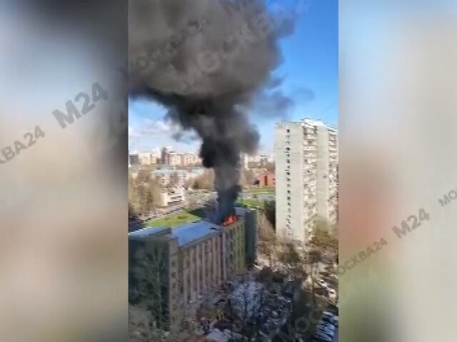 Пожар произошел в здании на Кременчугской улице
