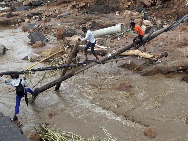 Более 300 человек стали жертвами наводнения в ЮАР