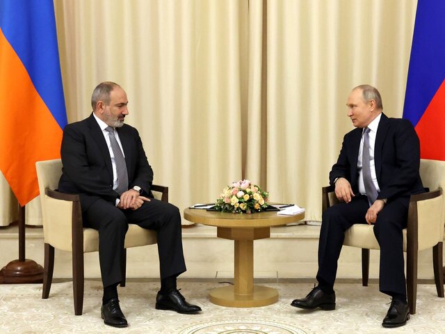 Путин и Пашинян договорились активизировать взаимодействие с Азербайджаном