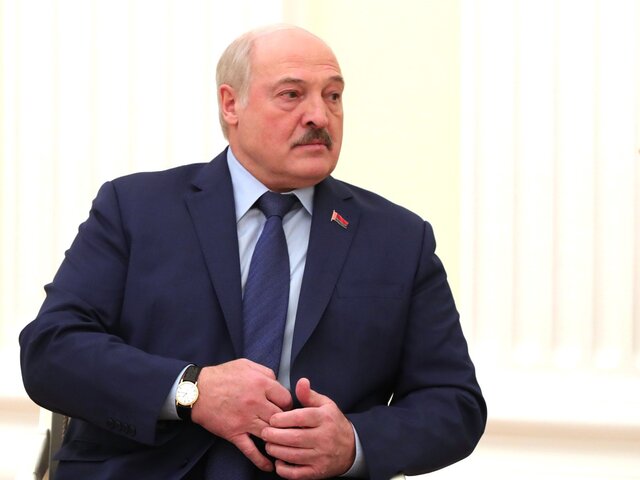 Лукашенко заявил о достаточной силе, чтобы снести голову тем, кто хочет нарушить мир