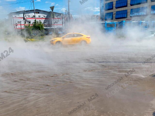 Прорыв воды на Новочеркасском бульваре в районе Марьино локализован
