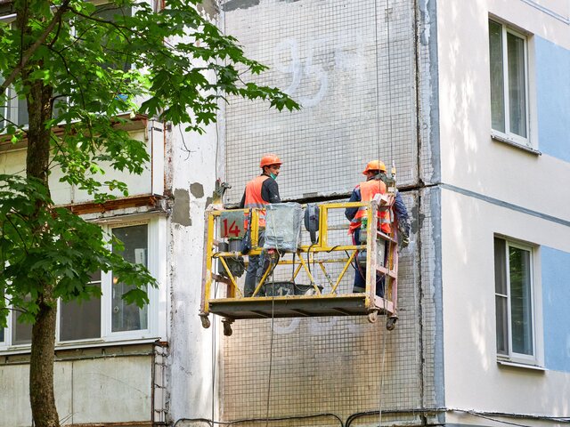 Работы по капремонту фасадов жилых домов стартовали в Москве