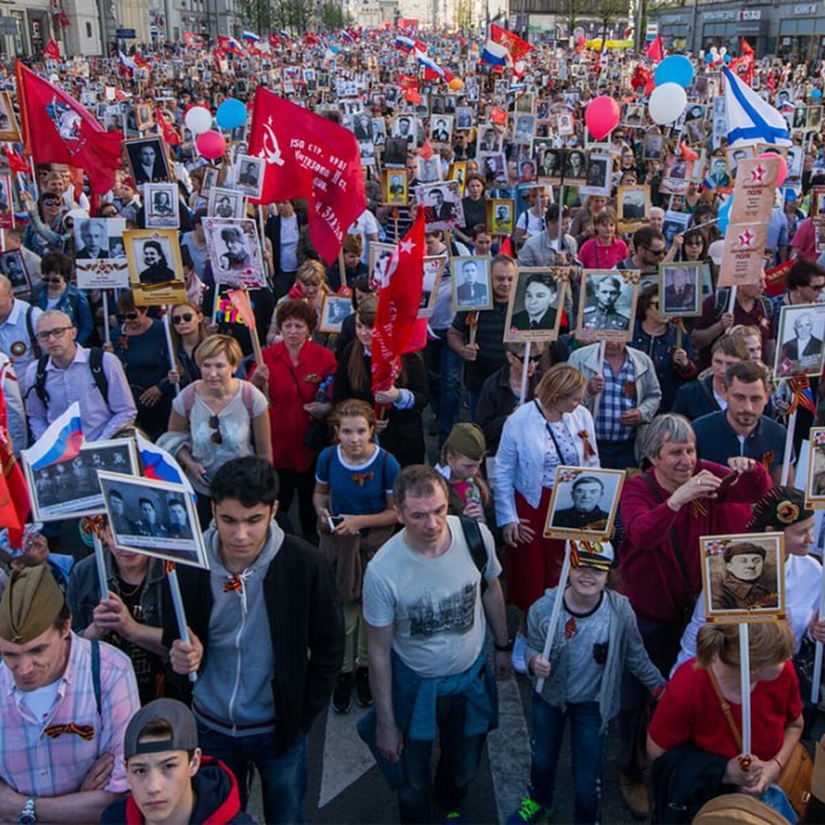 Посольство России в Уругвае организовало акцию Бессмертный полк