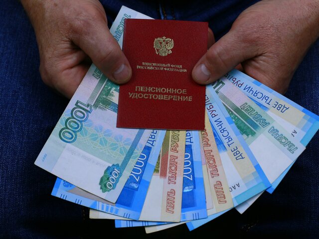 Тема индексации пенсий и соцвыплат находится на повестке Кремля – Песков