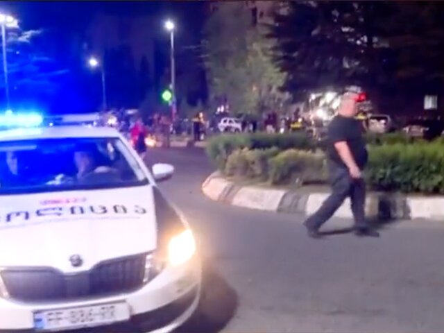 Мужчина, захвативший заложников в банке в Грузии, задержан – МВД
