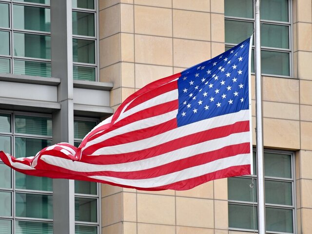Посольство США в Москве призвало своих граждан немедленно покинуть РФ