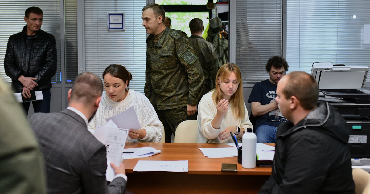 Военные проверяют документы