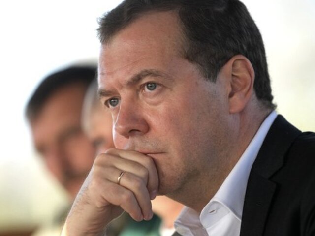 Медведев раскритиковал возможную поставку Киеву РСЗО повышенной дальности