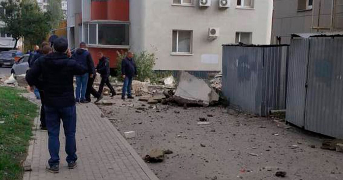 Сколько погибло при ударе. Попадание ракеты в жилой дом в Белгороде. Поврежденная многоэтажка в Белгороде. Взрыв в Белгороде ул Губкина на жилой дом.