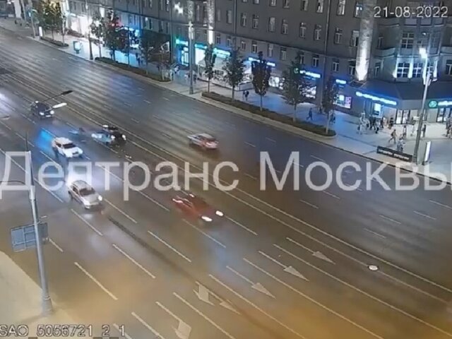 ДТП с участием мотоцикла произошло на Смоленской-Сенной площади
