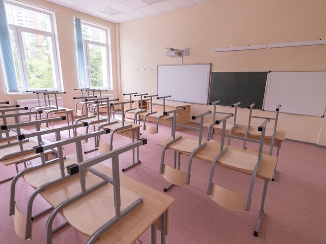 Дистанционное обучение введут в 13 школах приграничных районов Курской области