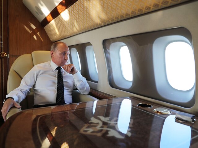 Путин прилетел в Камчатский край для участия в молодежном экофоруме