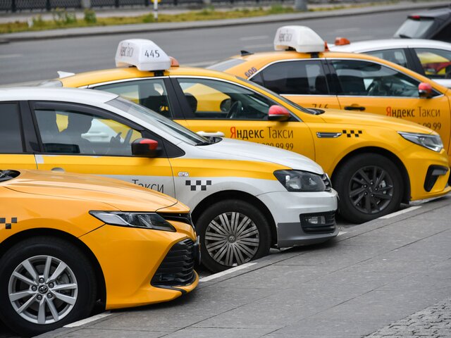 В "Яндекс.Такси" назвали некорректной информацию о проверках водителей и росте цен