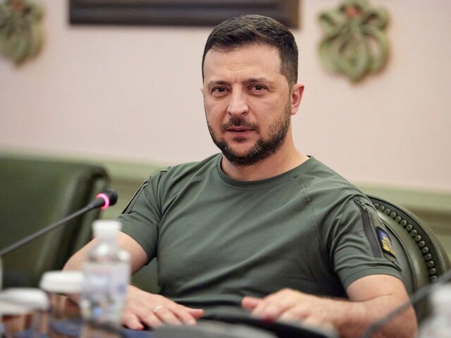 Зеленский подтвердил отвод от Лисичанска военных ВСУ