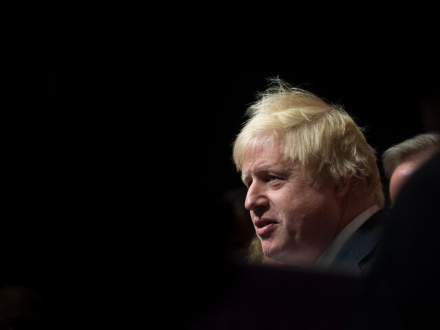 Премьер Британии уволил министра, призывавшего его уйти в отставку – СМИ