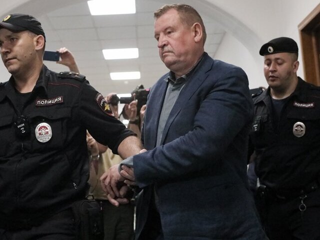 Суд арестовал двух генералов, обвиняемых в злоупотреблениях в МВД Петербурга