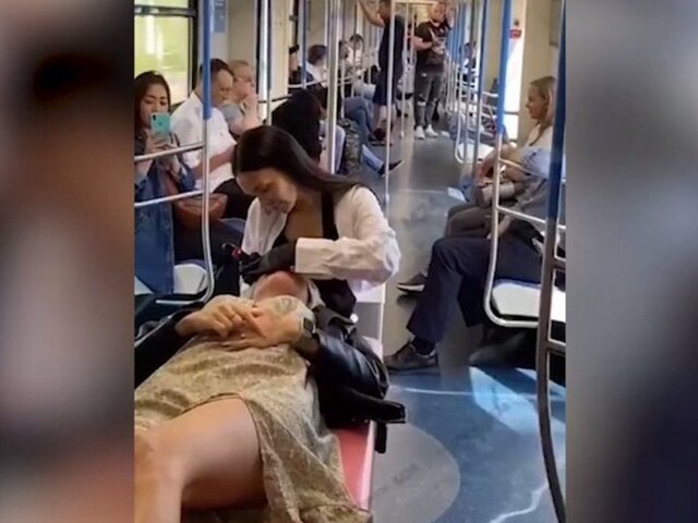В столичном метро проверят видео с проведением косметических процедур в вагоне