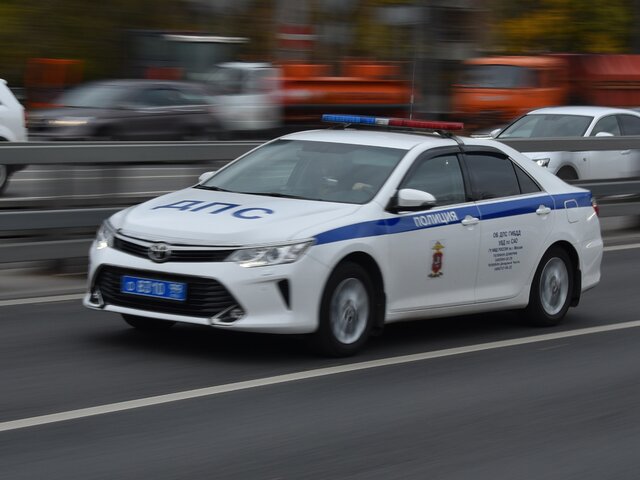 Автомобиль и автобус столкнулись на ТТК в Москве – СМИ