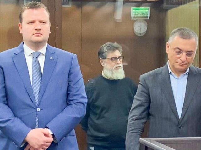 Следствие попросило суд перевести ректора "Шанинки" Зуева из СИЗО под домашний арест