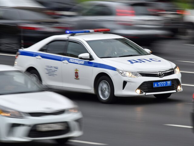 Пьяный мужчина угнал машину и попал в ДТП на западе Москвы