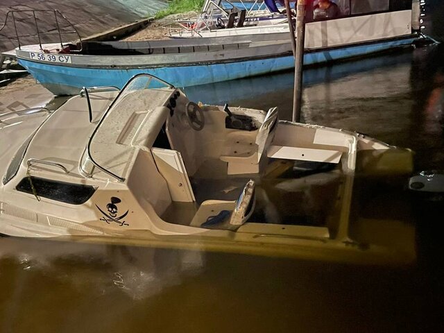 Пять человек спасли из воды после столкновения катера с судном на Волге в Саратове