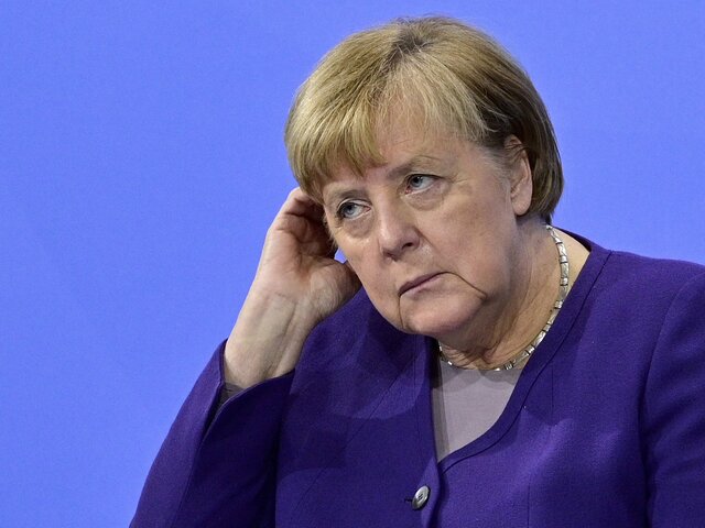 Меркель впервые назвала причины сильной дрожи в 2019 году