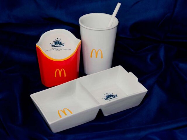 McDonald’s выпустит набор фарфоровой посуды к платиновому юбилею Елизаветы II