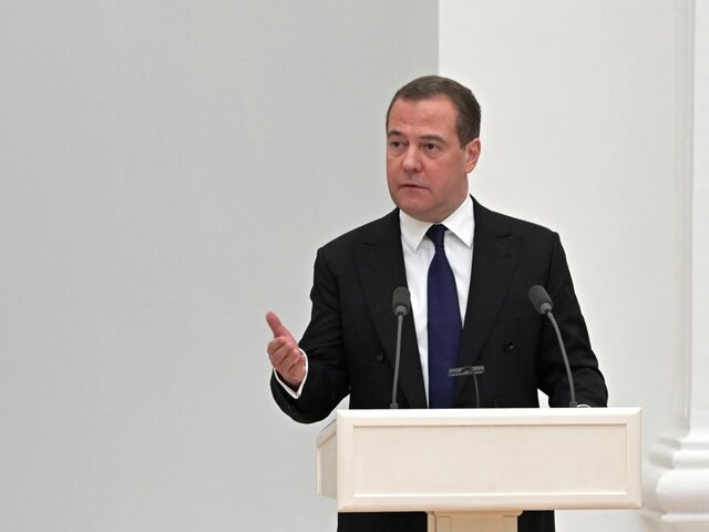 Медведев прокомментировал слова экс-главы МВД Латвии о попытках забрать Калининград