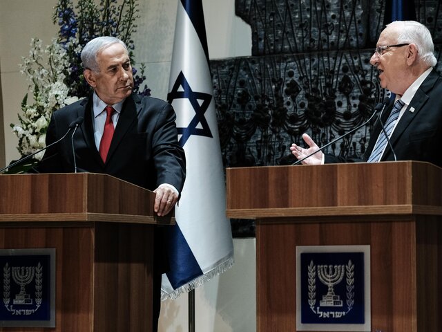 Президент Израиля вручил мандат на формирование правительства